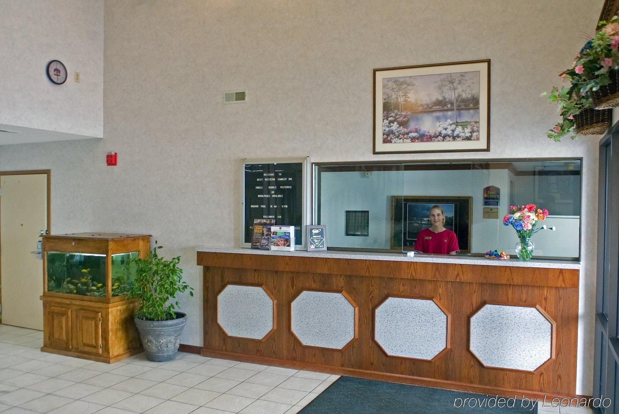 Red Lion Inn & Suites Pontoon Beach Interior photo