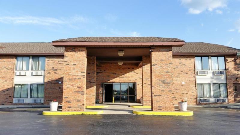 Red Lion Inn & Suites Pontoon Beach Exterior photo